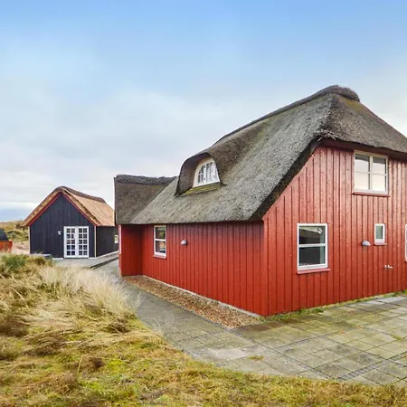 In Romo With Kitchen