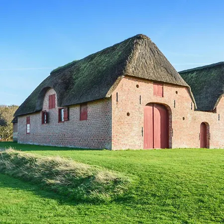 In Romo With Kitchen